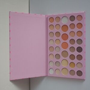 Icing Love to Glow Makeup Palette *Brand New*